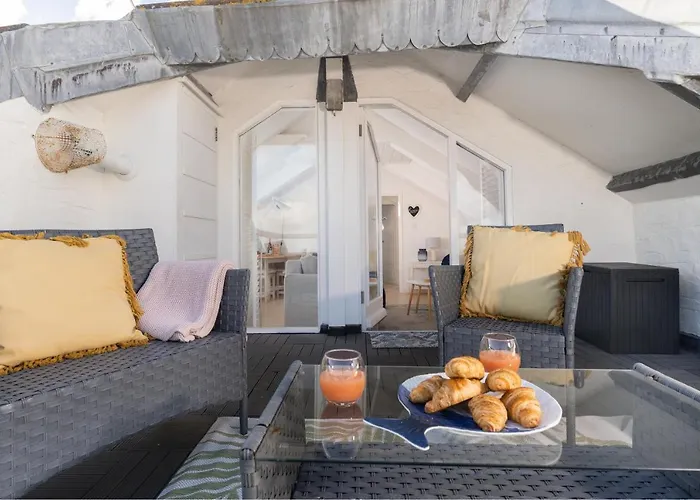 Stunning Views Over Mounts Bay With Balcony