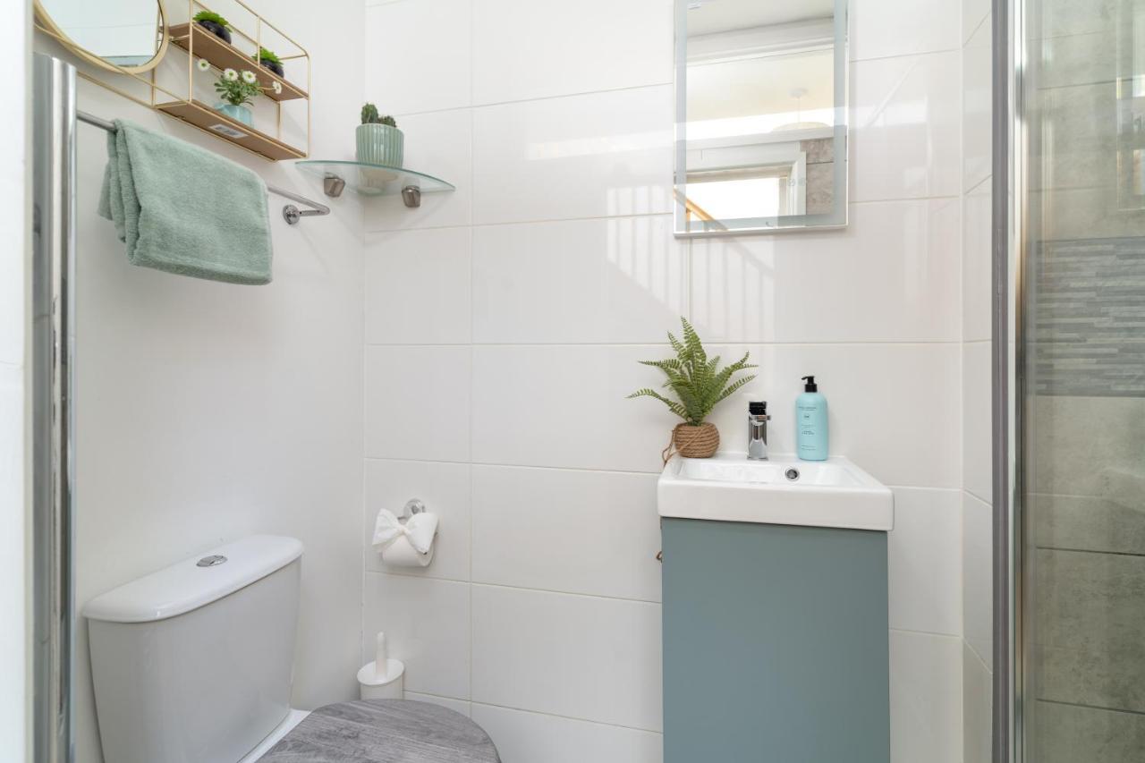 Stunning Views Over Mounts Bay With Balcony * Penzance