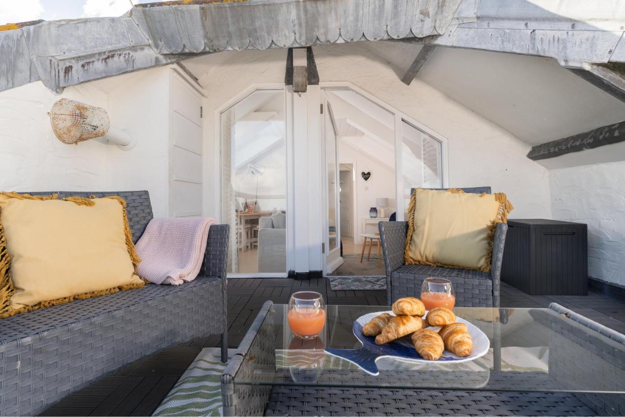Stunning Views Over Mounts Bay With Balcony Apartment