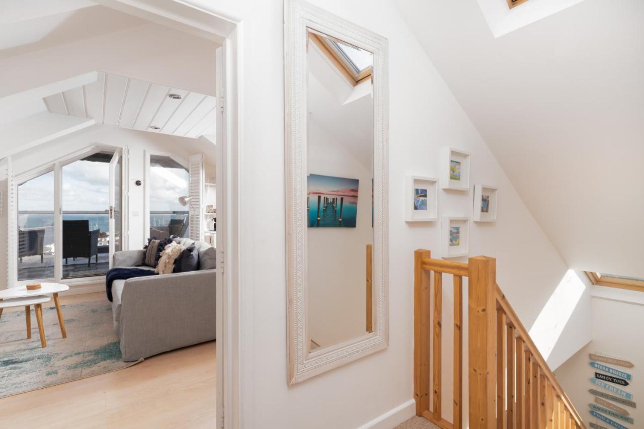 Stunning Views Over Mounts Bay With Balcony *